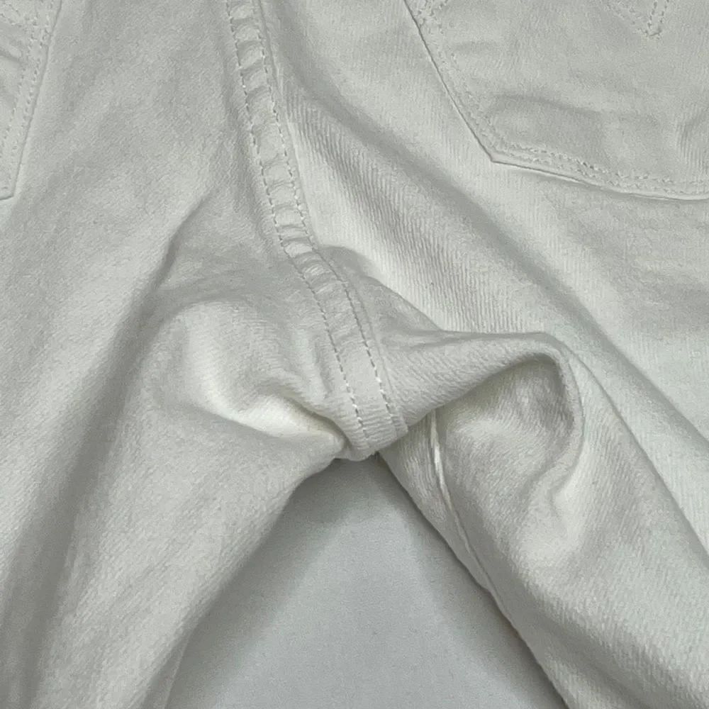 Levi’s vintage 90’s white Bermuda shorts size 31 - Picture 10 of 14